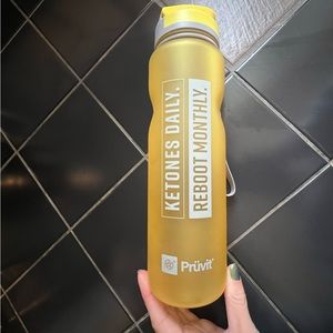 Pruvit Shaker bottle